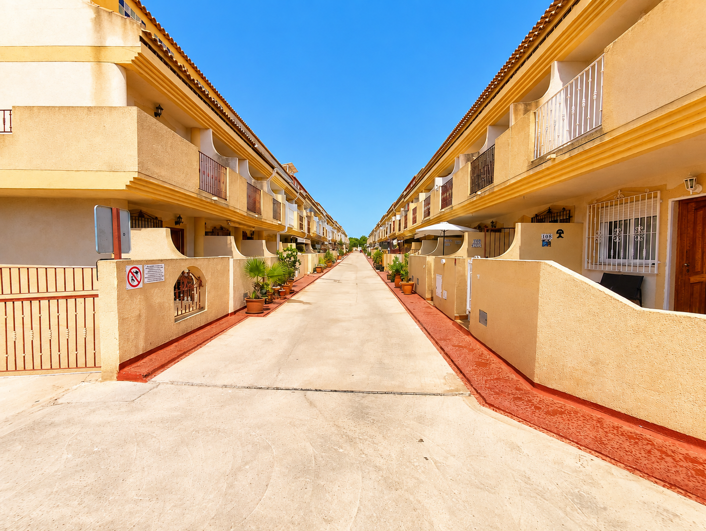 Vivienda de 3 plantas con amplias terrazas en Orihuela Costa - Imagen 4