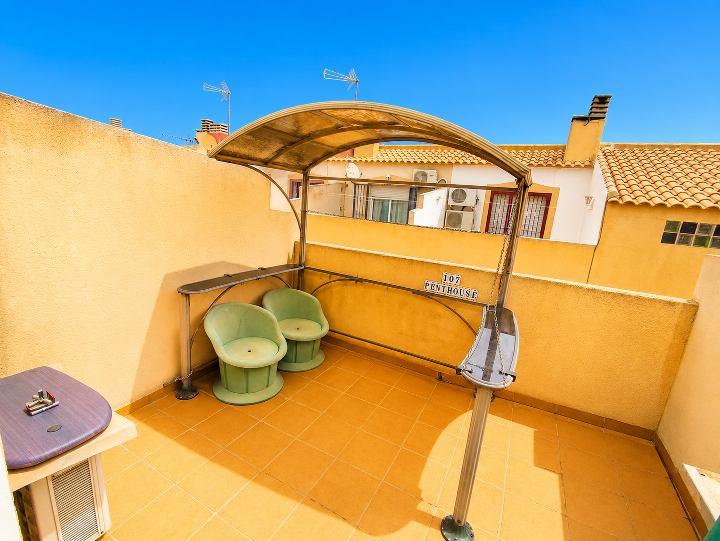 Vivienda de 3 plantas con amplias terrazas en Orihuela Costa - Imagen 11