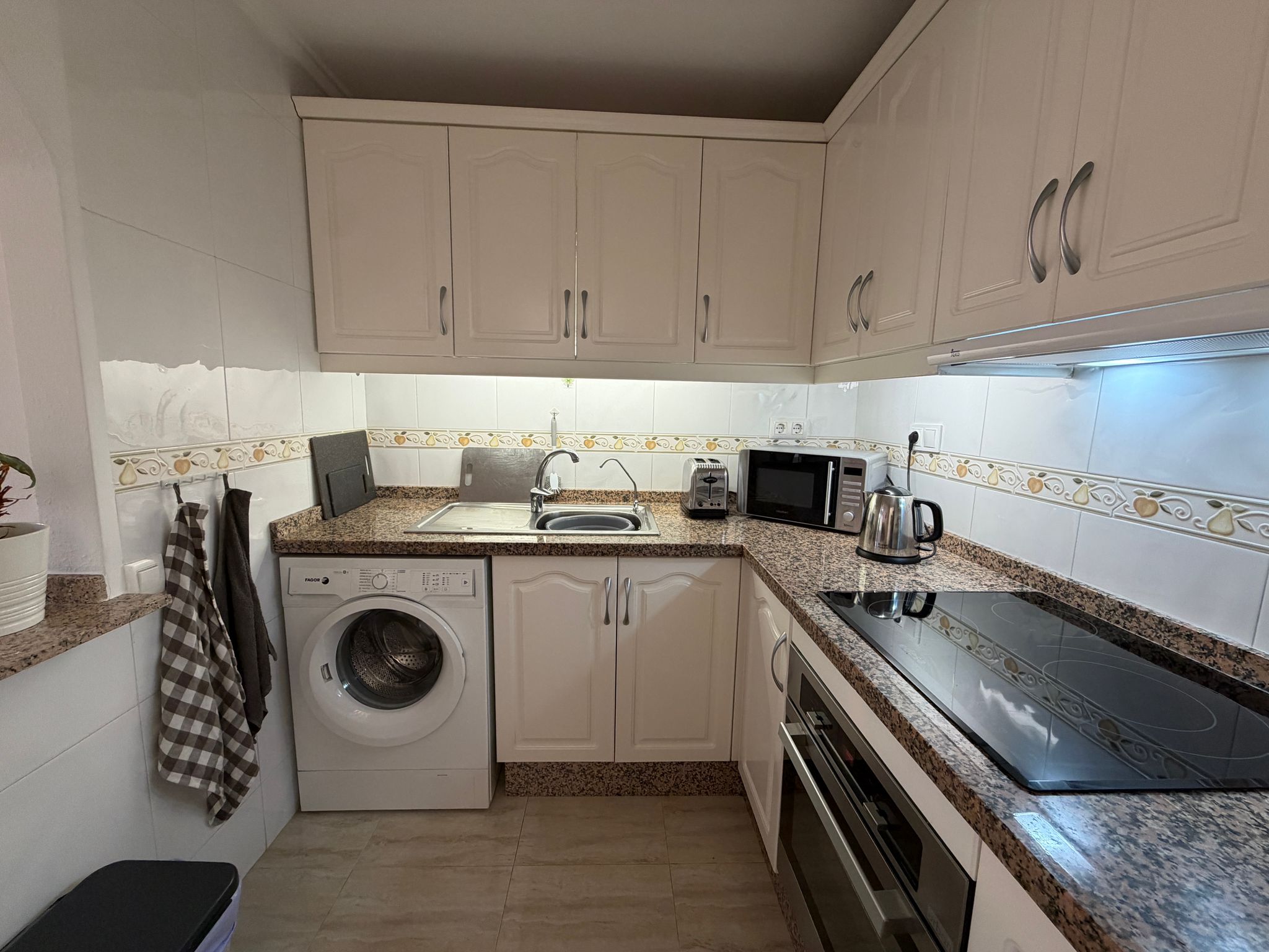 Bungalow con jardín privado y piscina en Villamartín – Los Dolses - Imagen 6