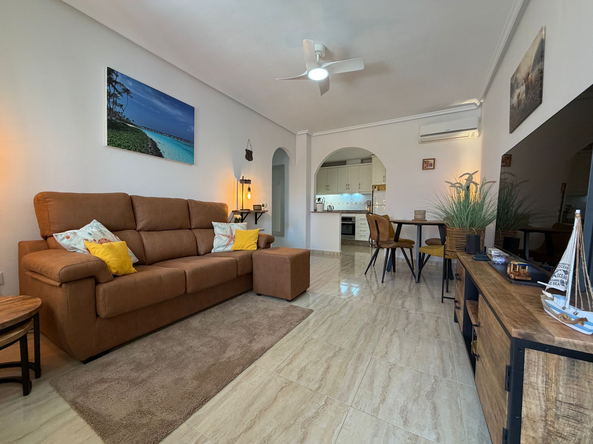 Bungalow con jardín privado y piscina en Villamartín – Los Dolses - Imagen 17