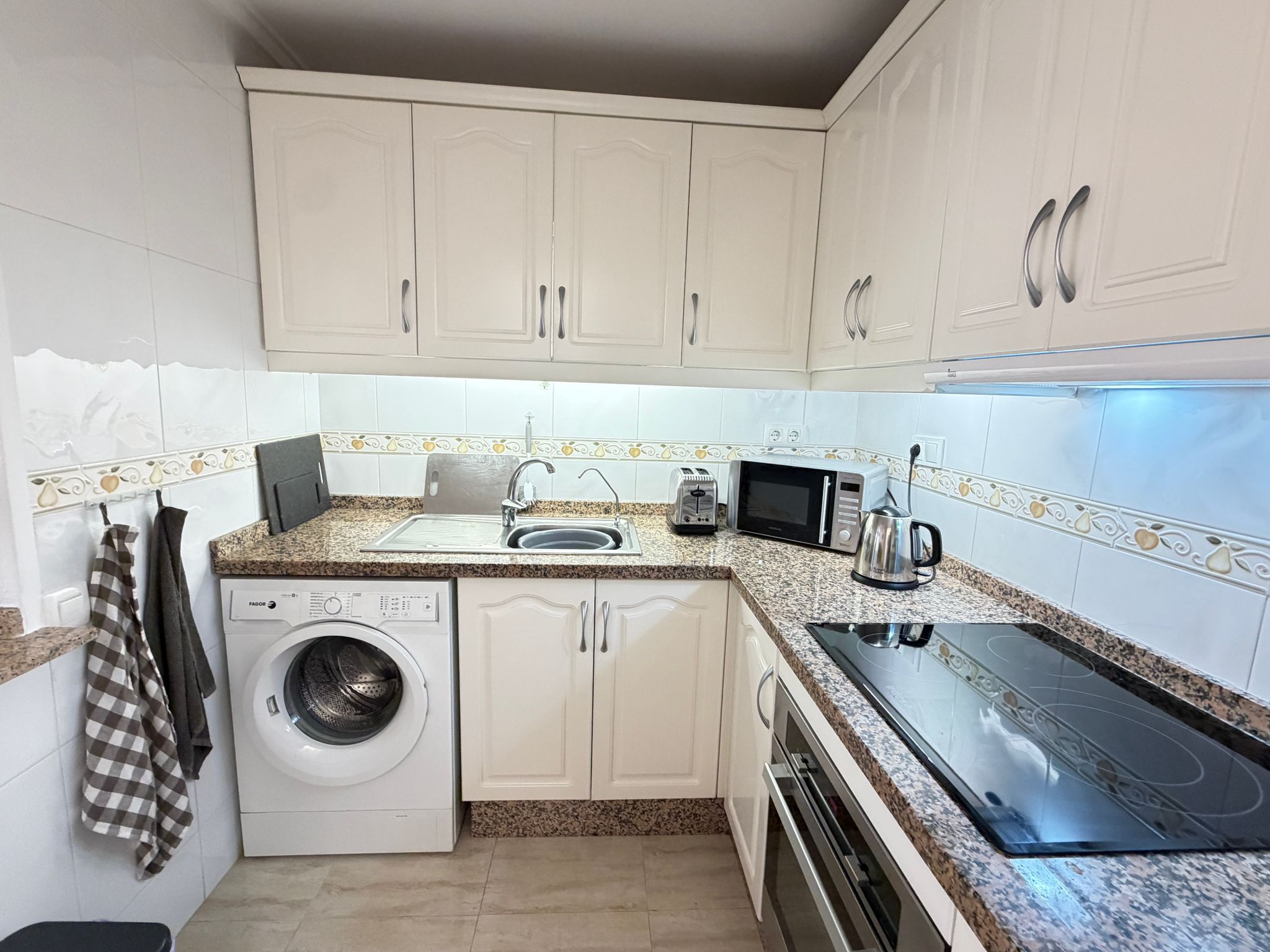 Bungalow con jardín privado y piscina en Villamartín – Los Dolses - Imagen 24