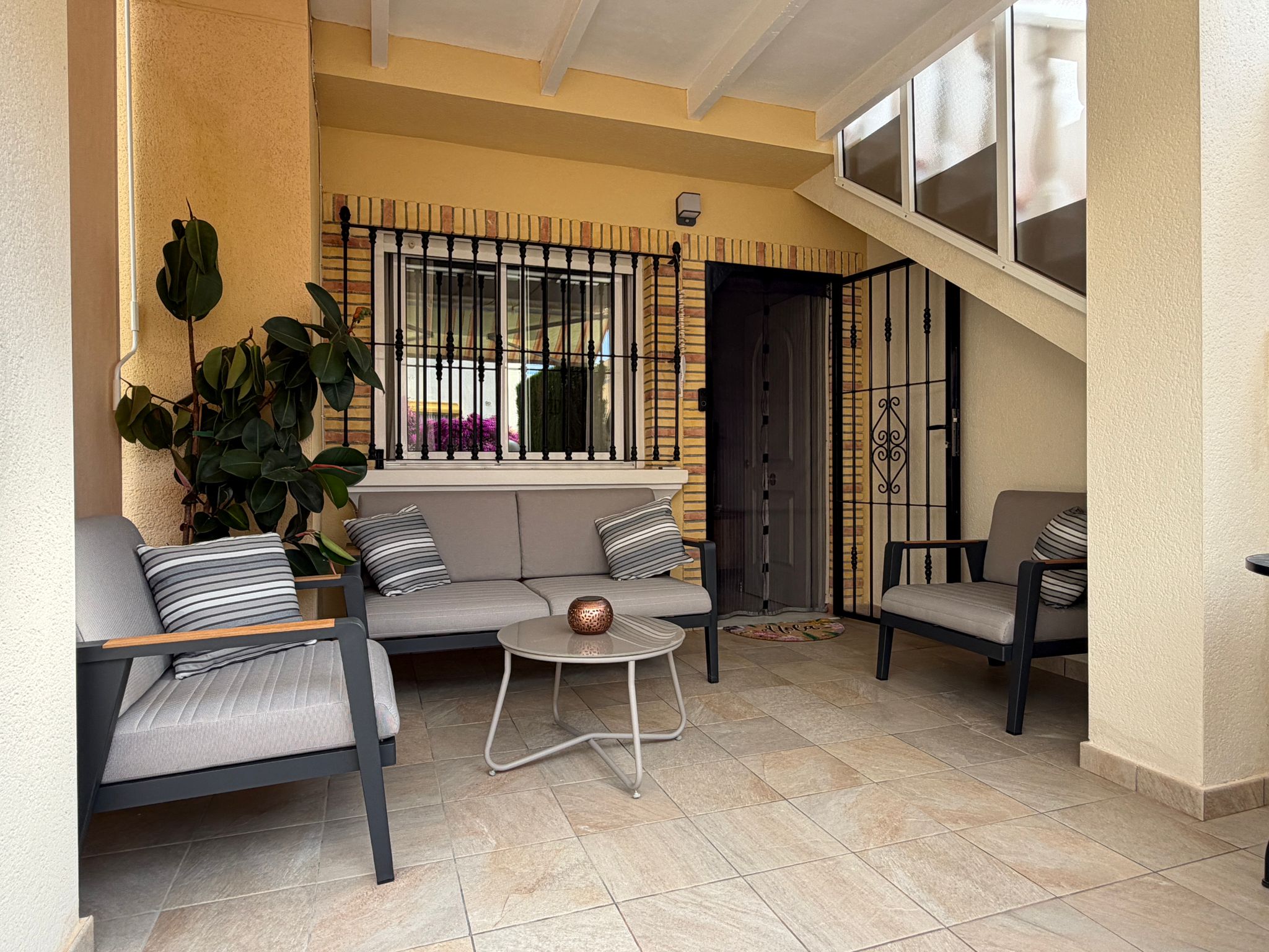 Bungalow con jardín privado y piscina en Villamartín – Los Dolses - Imagen 30