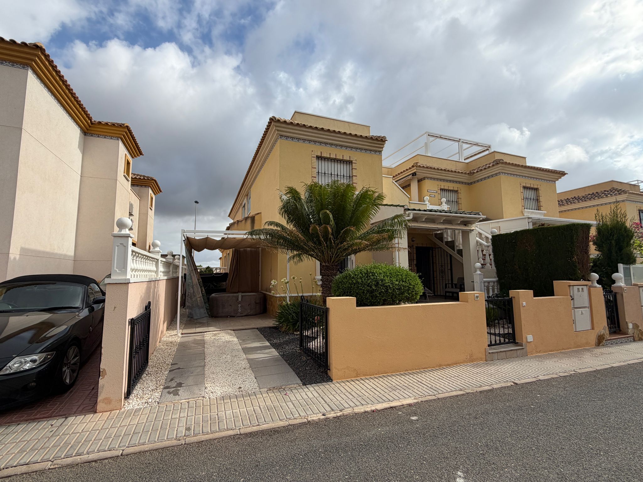 Bungalow con jardín privado y piscina en Villamartín – Los Dolses - Imagen 46