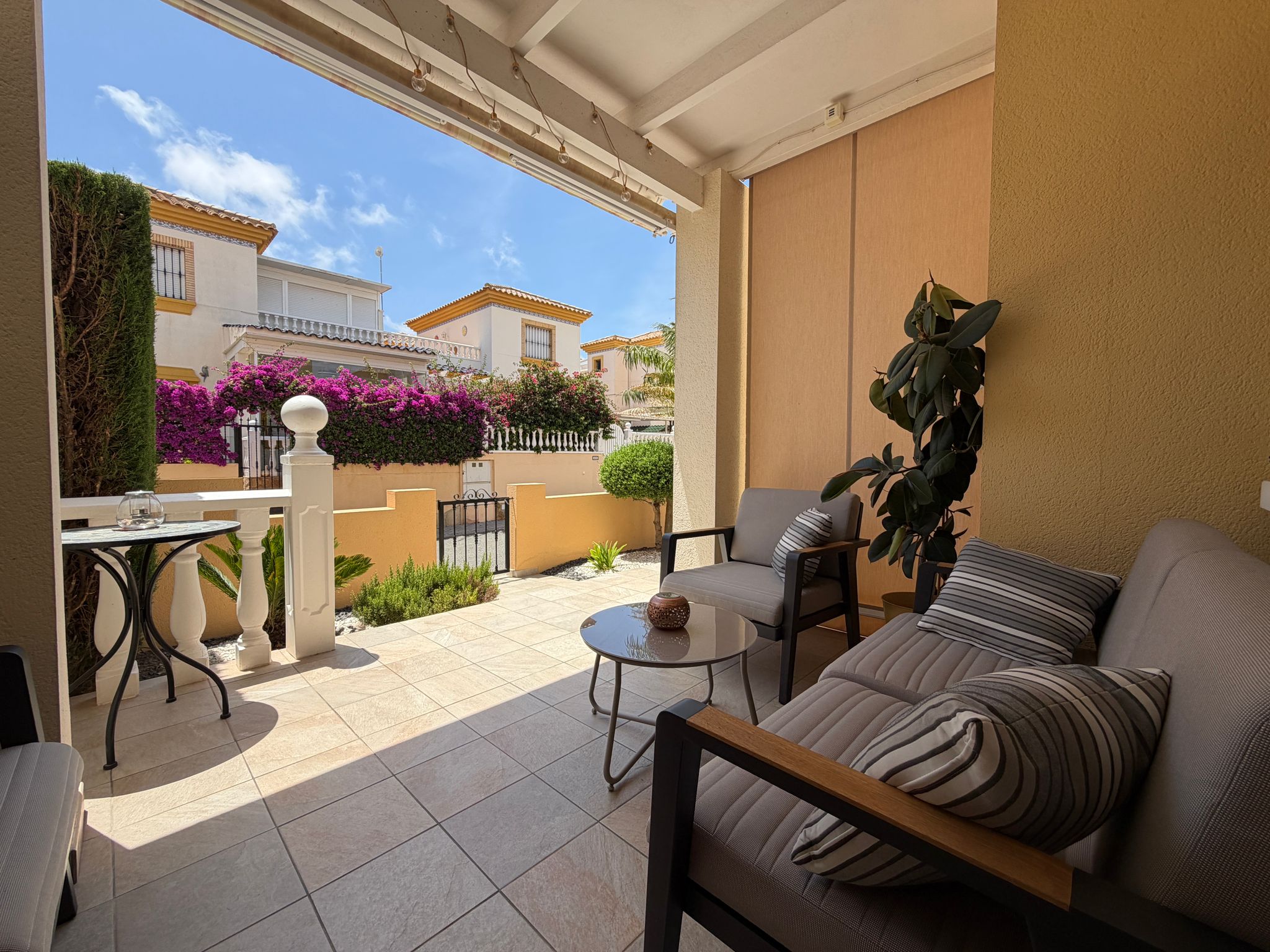 Bungalow con jardín privado y piscina en Villamartín – Los Dolses - Imagen 71