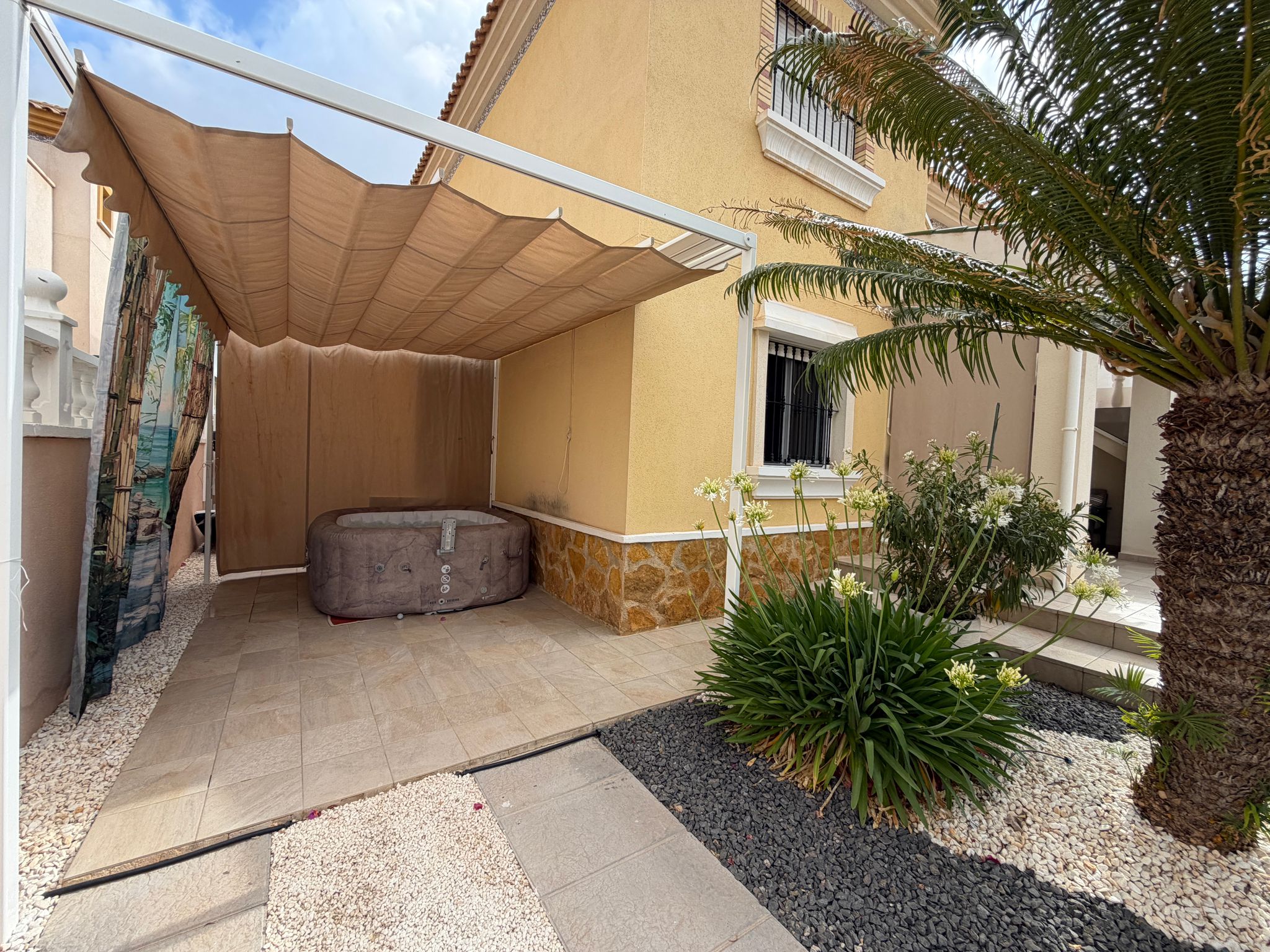 Bungalow con jardín privado y piscina en Villamartín – Los Dolses - Imagen 75