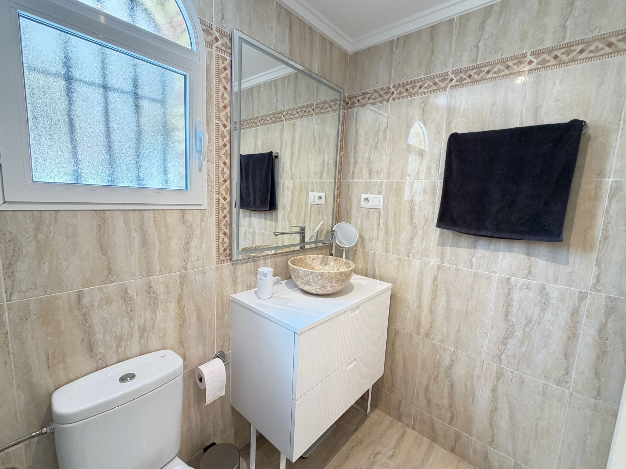 Bungalow con jardín privado y piscina en Villamartín – Los Dolses - Imagen 80