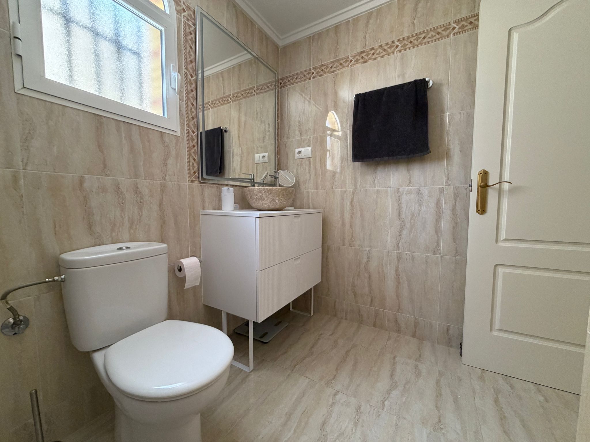 Bungalow con jardín privado y piscina en Villamartín – Los Dolses - Imagen 82