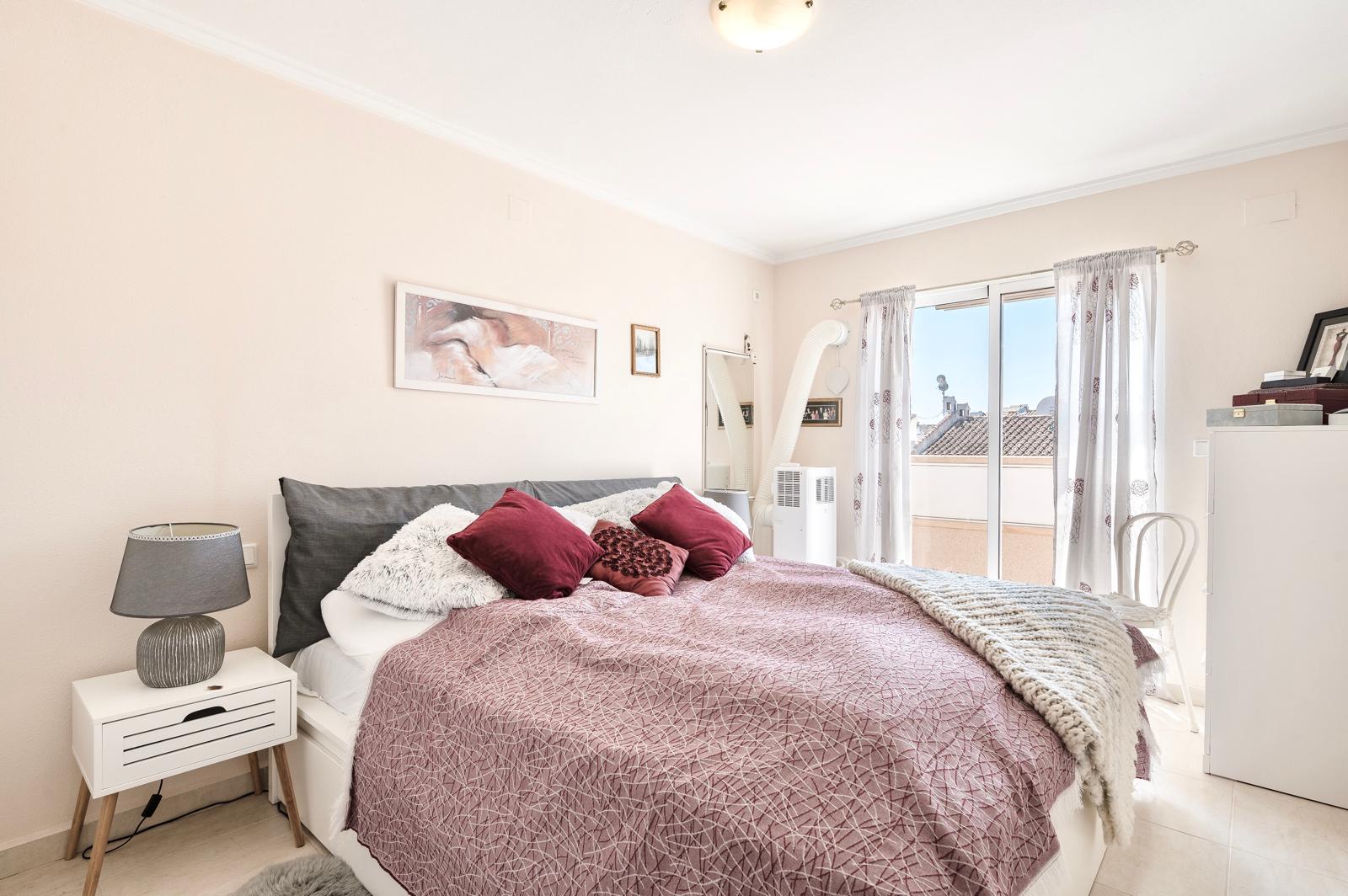 🏡 ADOSADO EN EL CHAPARRAL – TORREVIEJA | VISTAS AL MAR Y AL PARQUE NATURAL - Imagen 8