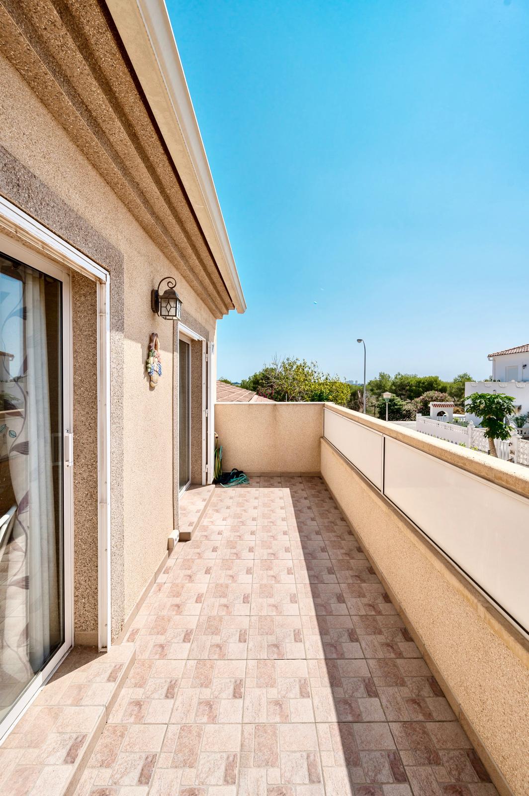 🏡 ADOSADO EN EL CHAPARRAL – TORREVIEJA | VISTAS AL MAR Y AL PARQUE NATURAL - Imagen 14